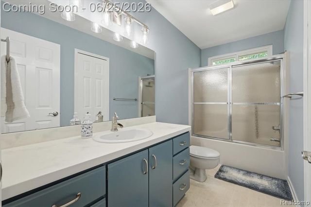 5762 Garnet Circle, Clarkston, MI 48348