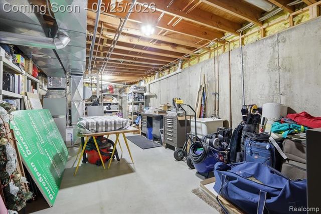5762 Garnet Circle, Clarkston, MI 48348