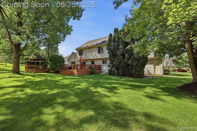 5762 Garnet Circle, Clarkston, MI 48348