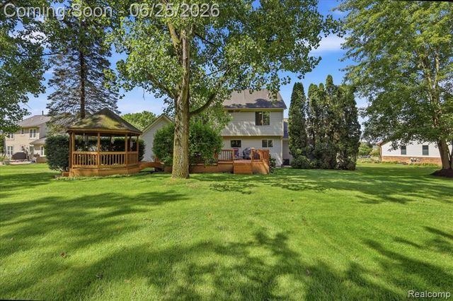 5762 Garnet Circle, Clarkston, MI 48348