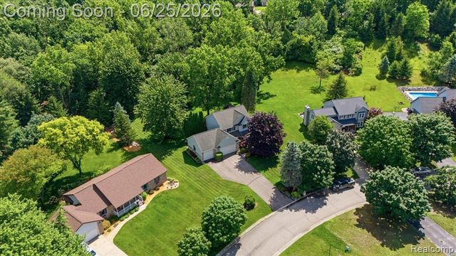 5762 Garnet Circle, Clarkston, MI 48348