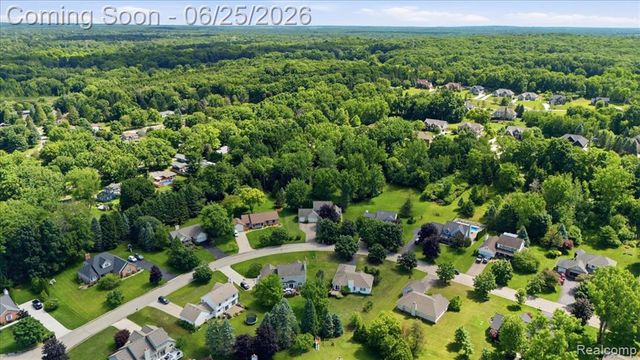 5762 Garnet Circle, Clarkston, MI 48348