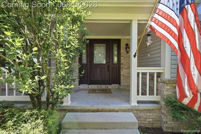 5762 Garnet Circle, Clarkston, MI 48348