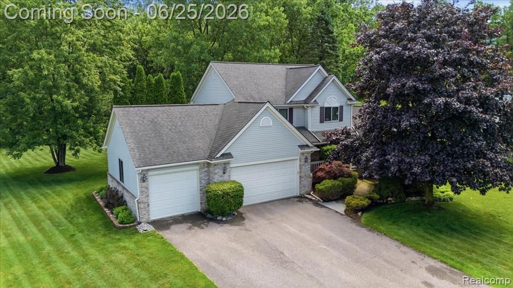 5762 Garnet Circle, Clarkston, MI 48348