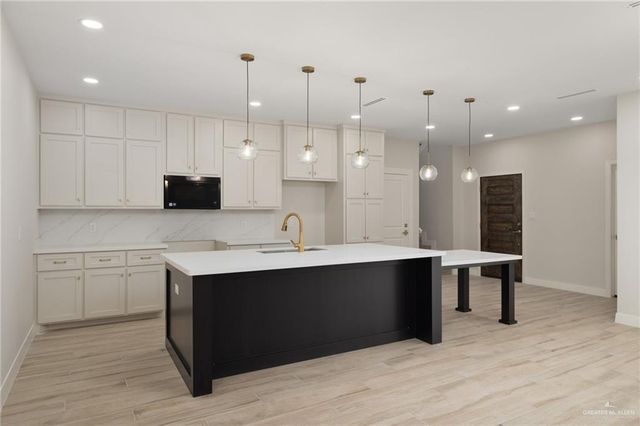 2611 E Solar Drive, Mission, TX 78574