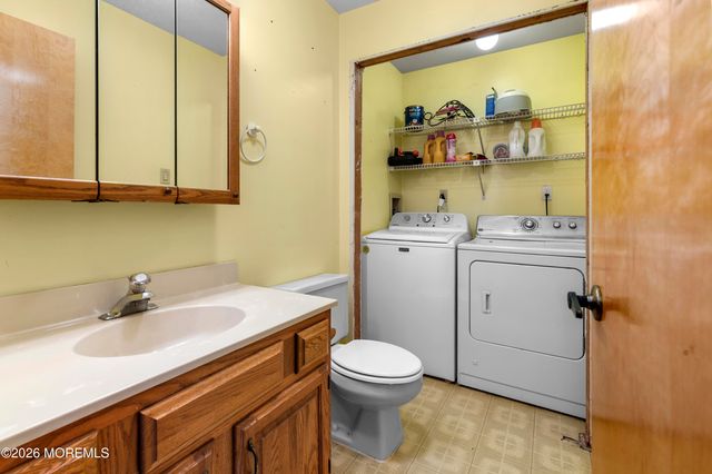 546 Roosevelt Avenue, Toms River, NJ 08753
