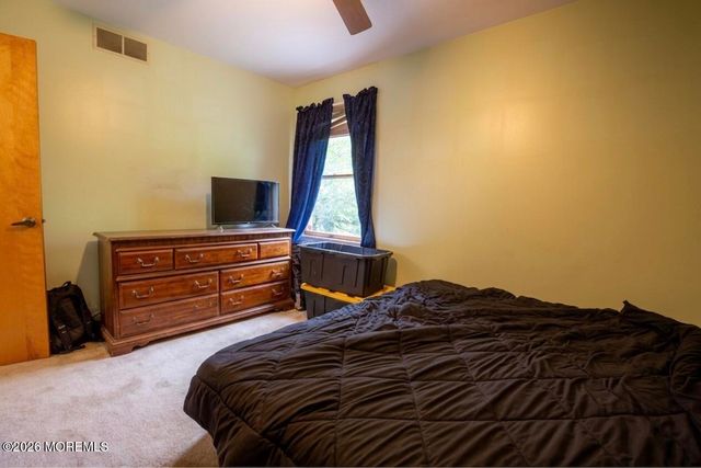 546 Roosevelt Avenue, Toms River, NJ 08753
