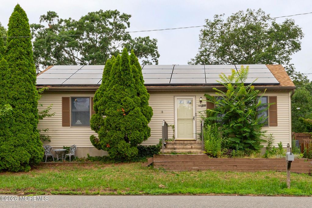 546 Roosevelt Avenue, Toms River, NJ 08753
