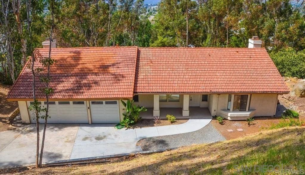 1543 Kimberly Woods, El Cajon, CA 92020 — exterior