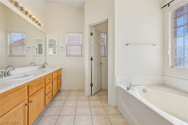 1017 Royal Birch Lane, Las Vegas, NV 89144