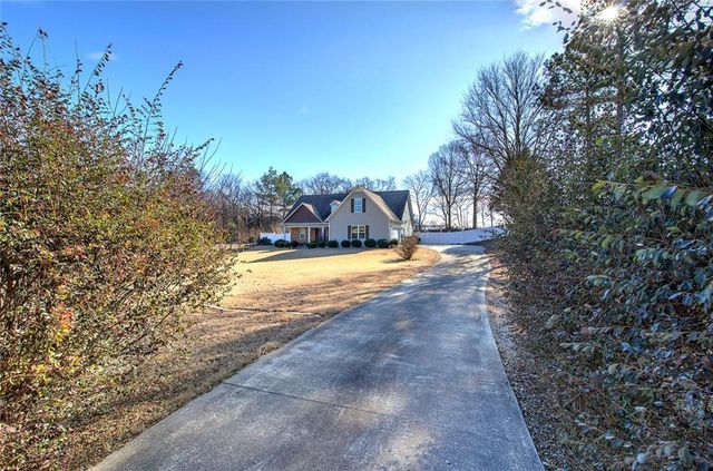 140 Grist Mill SE Lane, Calhoun, GA 30701