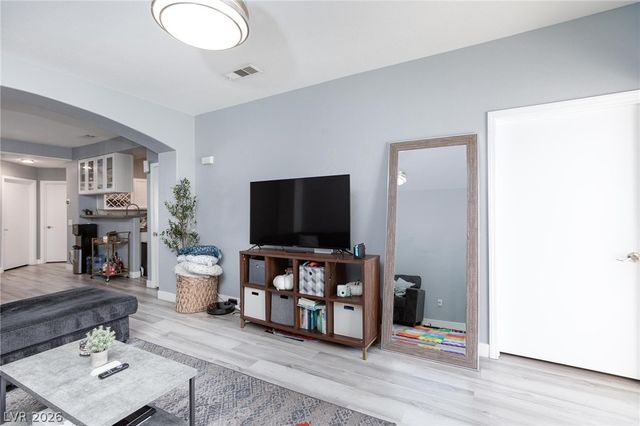 8725 West Flamingo Road 109, Las Vegas, NV 89147