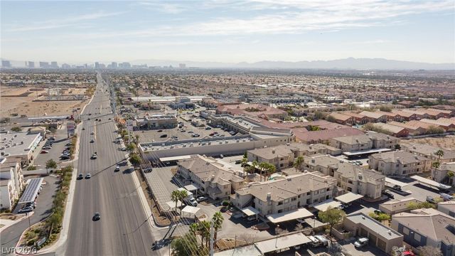 8725 West Flamingo Road 109, Las Vegas, NV 89147