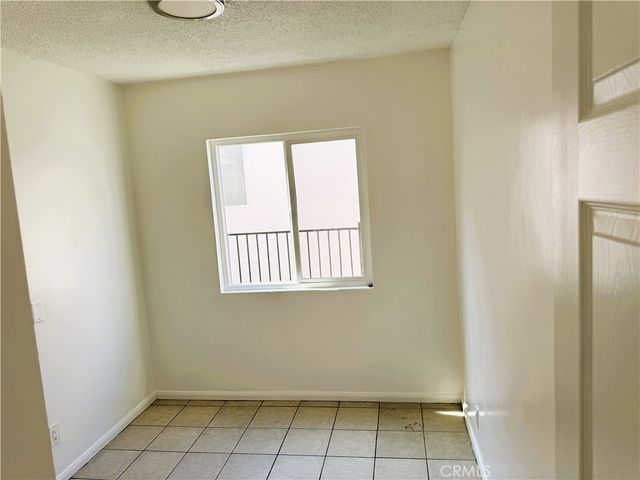 2672 S Redondo Boulevard 3, Los Angeles, CA 90016