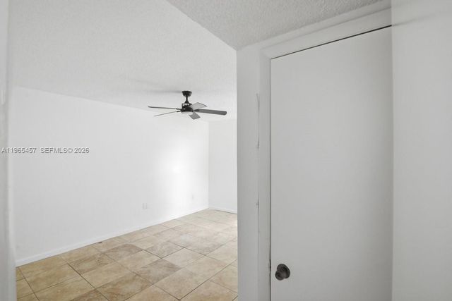 5050 NW 7th St 806, Miami, FL 33126