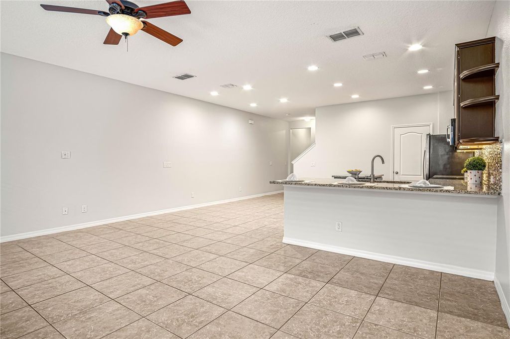 Image 16 of property listing at 11472 CENTER LAKE DRIVE, Windermere, FL 34786