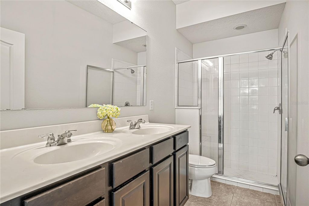 Image 19 of property listing at 11472 CENTER LAKE DRIVE, Windermere, FL 34786