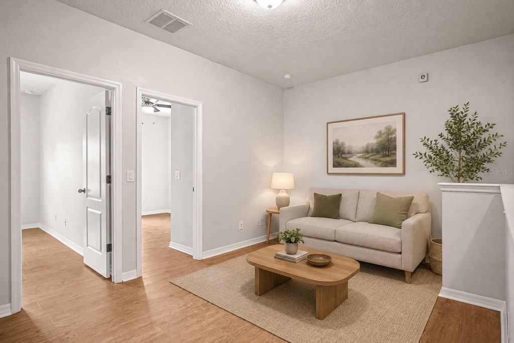 Image 22 of property listing at 11472 CENTER LAKE DRIVE, Windermere, FL 34786