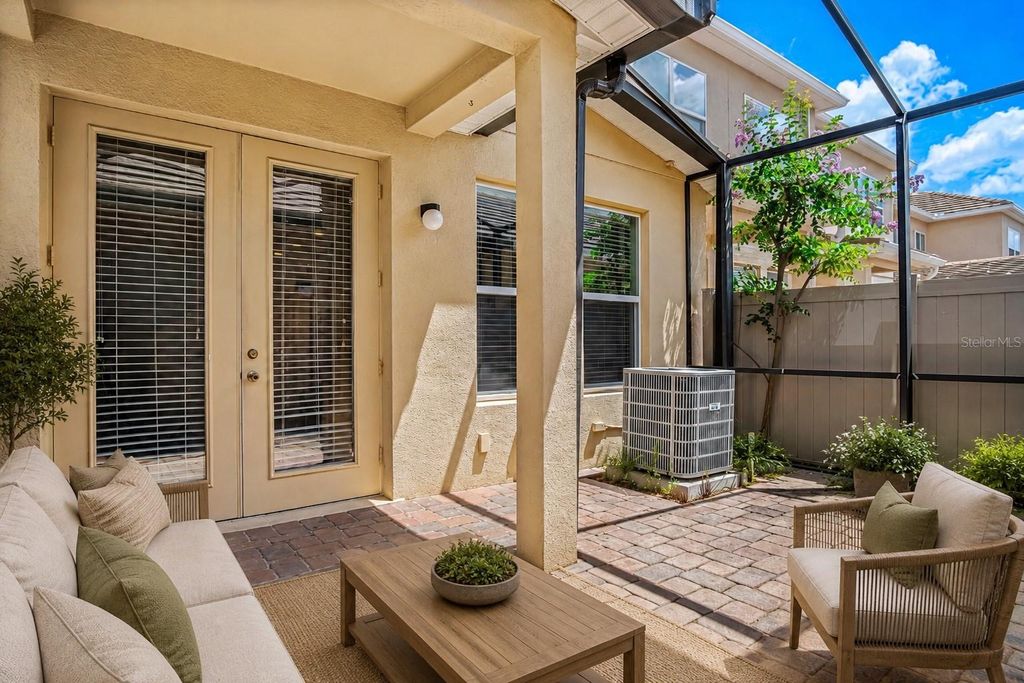 Image 32 of property listing at 11472 CENTER LAKE DRIVE, Windermere, FL 34786