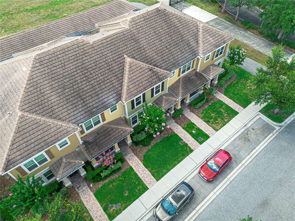 Image 5 of property listing at 11472 CENTER LAKE DRIVE, Windermere, FL 34786