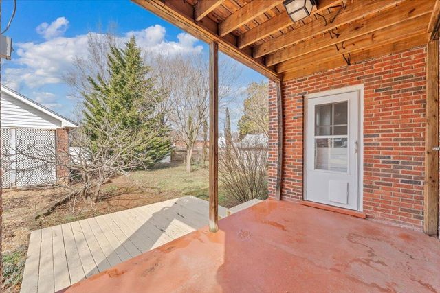 2704 Floraland DR, Roanoke, VA 24012