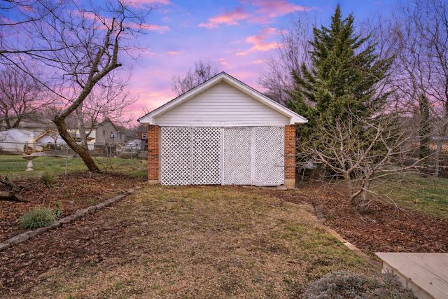 2704 Floraland DR, Roanoke, VA 24012