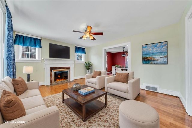 2704 Floraland DR, Roanoke, VA 24012