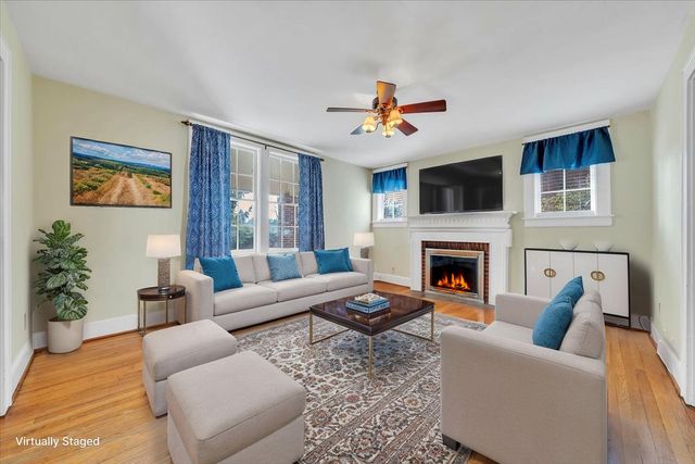 2704 Floraland DR, Roanoke, VA 24012