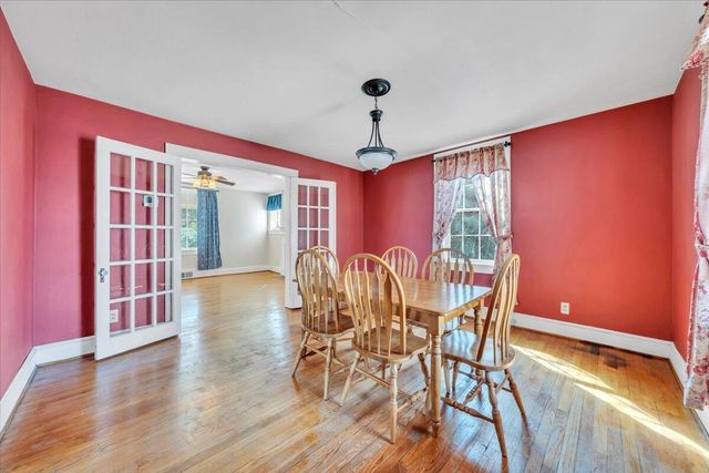 2704 Floraland DR, Roanoke, VA 24012