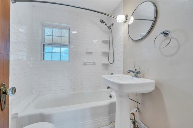 2704 Floraland DR, Roanoke, VA 24012