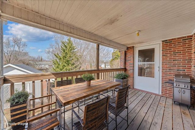 2704 Floraland DR, Roanoke, VA 24012