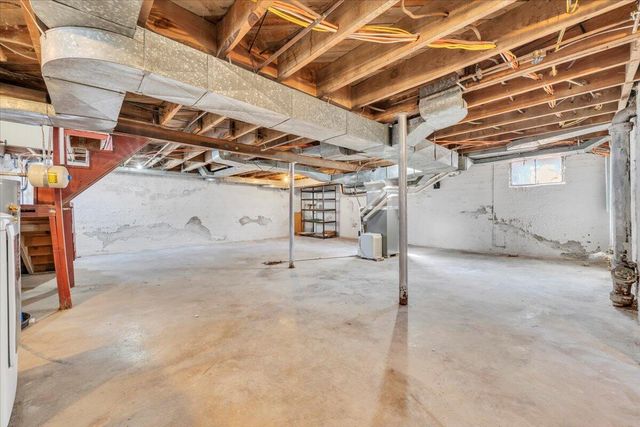 2704 Floraland DR, Roanoke, VA 24012