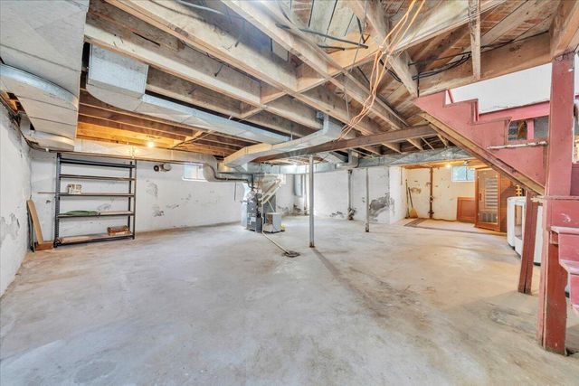 2704 Floraland DR, Roanoke, VA 24012