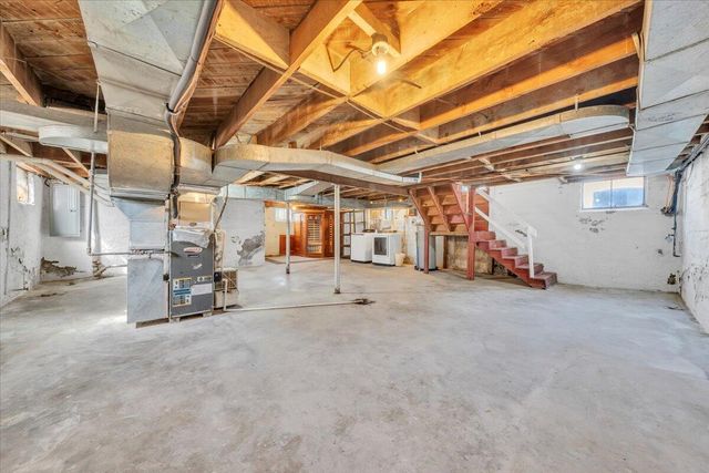 2704 Floraland DR, Roanoke, VA 24012