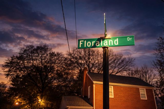 2704 Floraland DR, Roanoke, VA 24012