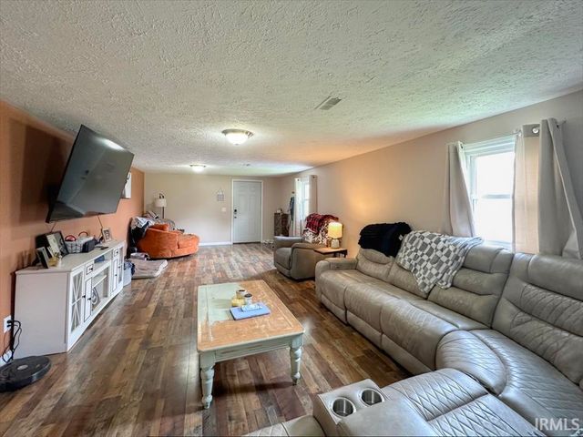 811 N PURDUM Street, Kokomo, IN 46901