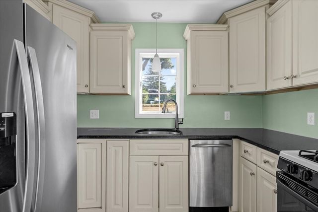 24 Aspinwall Ave, Weymouth, MA 02191