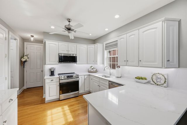 3244 Sebastian Lane, Lexington, KY 40513