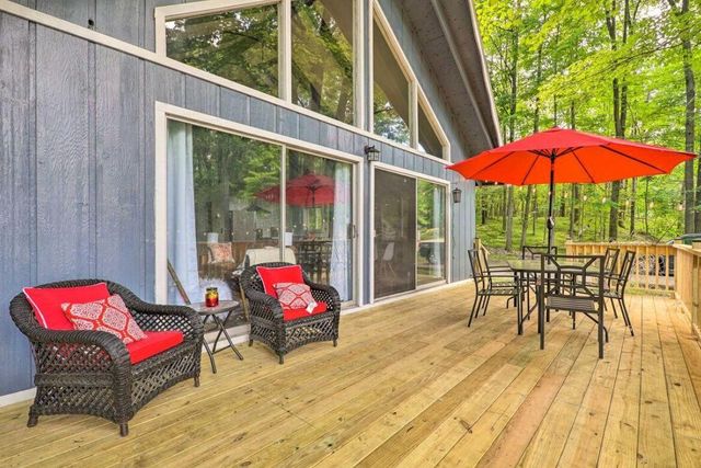 12155 Dubois Drive, Canadian Lakes, MI 49346