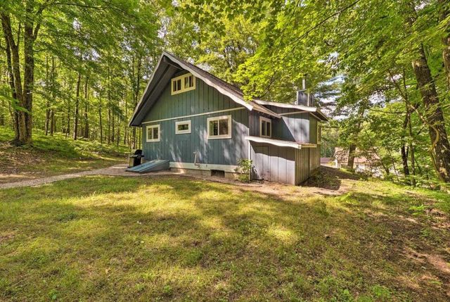 12155 Dubois Drive, Canadian Lakes, MI 49346