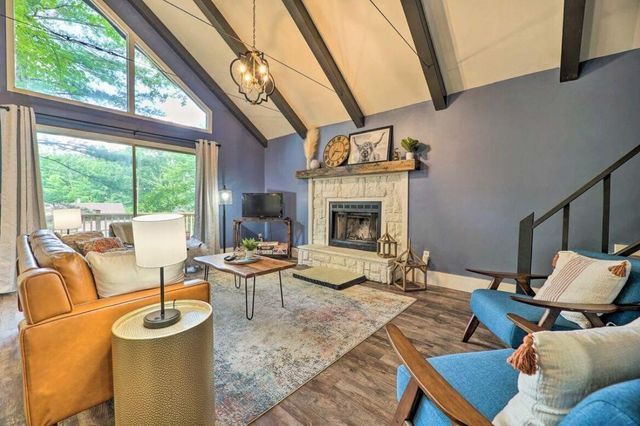 12155 Dubois Drive, Canadian Lakes, MI 49346