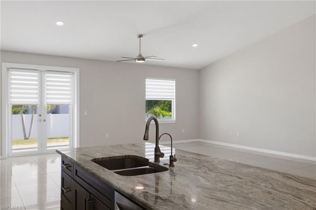 2713 SW Embers TER, Cape Coral, FL 33991