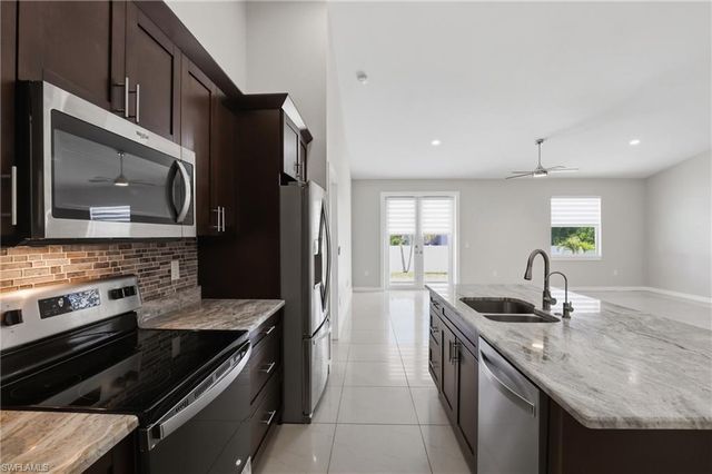 2713 SW Embers TER, Cape Coral, FL 33991