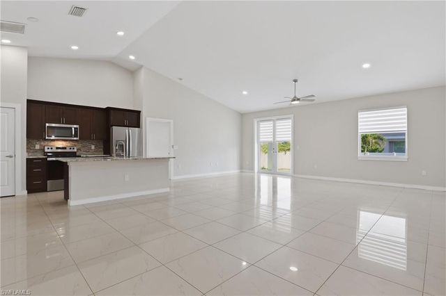 2713 SW Embers TER, Cape Coral, FL 33991