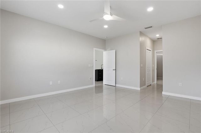 2713 SW Embers TER, Cape Coral, FL 33991