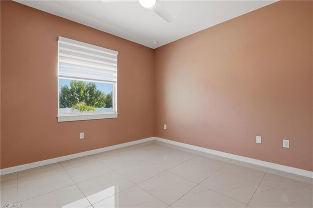 2713 SW Embers TER, Cape Coral, FL 33991