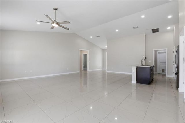 2713 SW Embers TER, Cape Coral, FL 33991