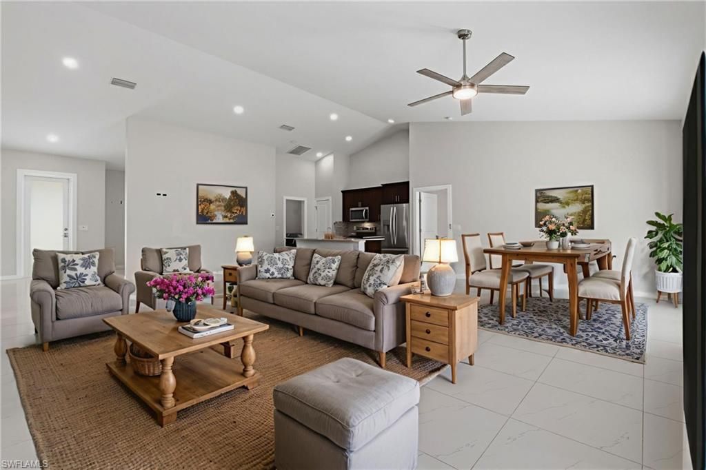 Image 5 of property listing at 2713 SW Embers TER, Cape Coral, FL 33991