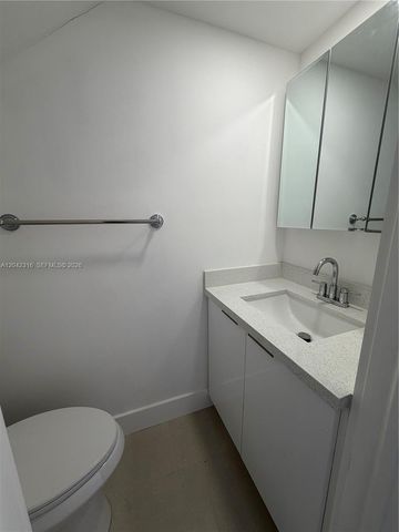 1551 W Okeechobee Rd 9, Hialeah, FL 33010