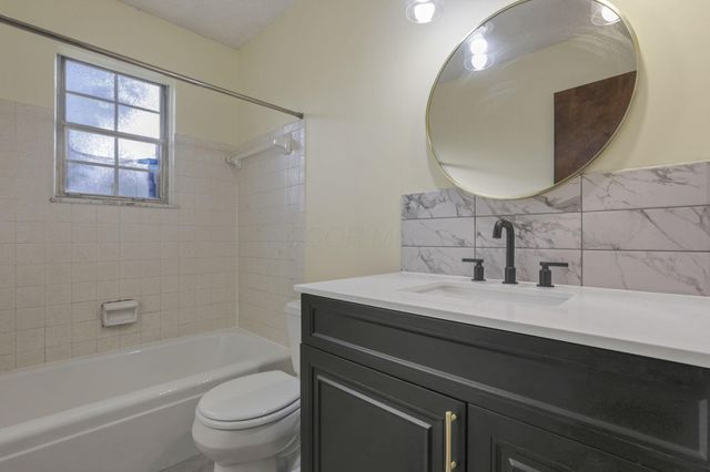 6467 Sharon Woods Boulevard, Columbus, OH 43229